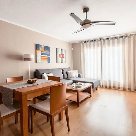 Daire Martianez Playa: Coastal Location