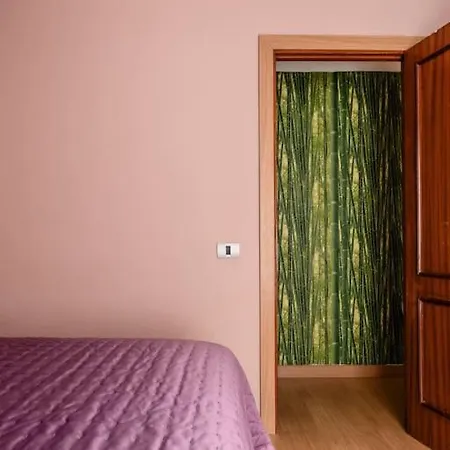 Daire Martianez Playa: Coastal Location