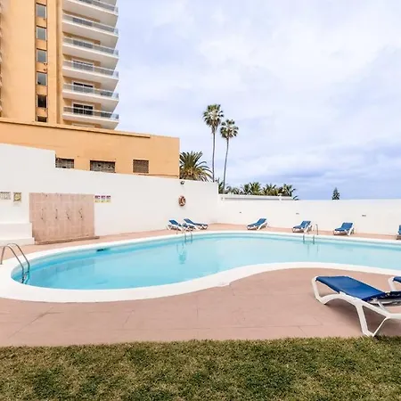 Apartamento Martianez Playa: Coastal Location